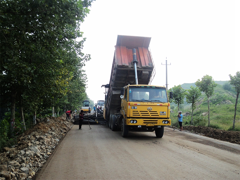 2011年S309鳌东路滨海公路至柴岛路大修工程.jpg